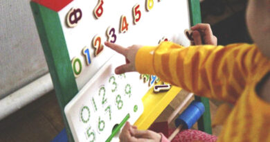 tre-5-tuoi-hoc-khong-nho-mat-so