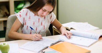 co-nen-di-hoc-them-tieng-anh-khong